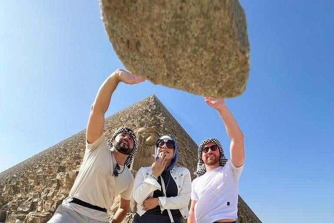 Private Cairo Day Tour Giza Pyramid, Sphinx, Civilisation Museum - Cheops, Menkaure, Khafre: short stops that still cover the big story