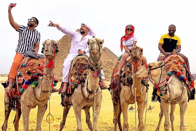 Private Camel or Horse Ride around the Giza Pyramids - Sunrise vs sunset: when you’re riding changes everything