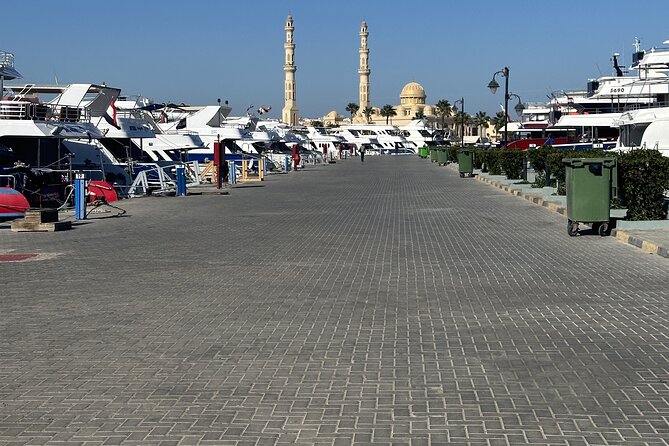 Private city tour with shopping - Church stop: oldest and largest in Hurghada, made understandable