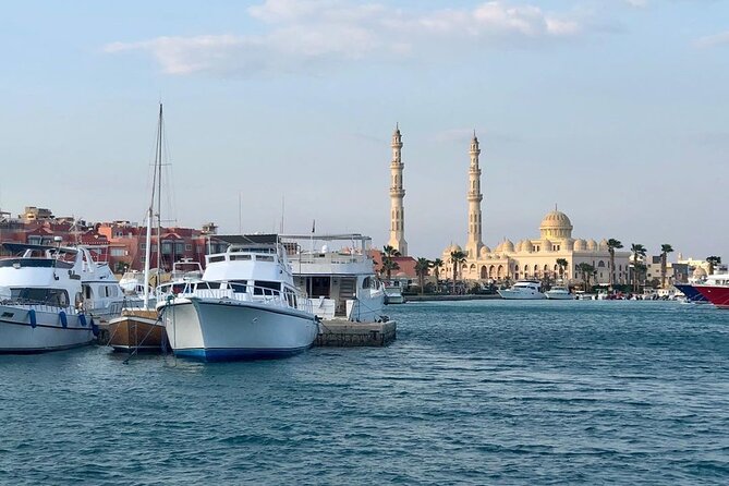 Private City Tour with Shopping in Hurghada - Mosque El-Mina: an early cultural anchor
