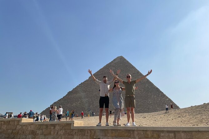 Private Day to cairo - all fees included - new museum & pyramid - Lunch at the Walkway food court: what included meals really mean
