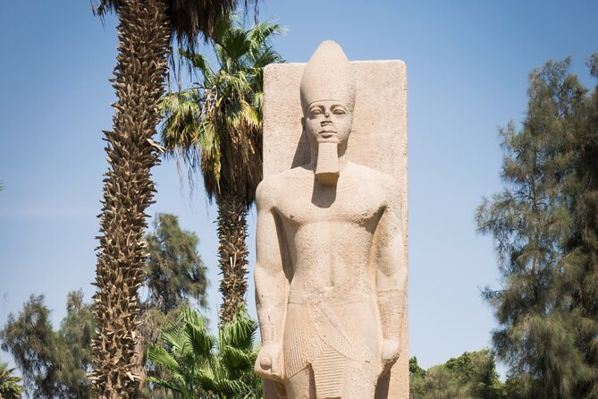 Private Day Tour Giza Pyramids,Sphinx,Saqqara and Memphis - Khufu (Cheops) and Khafre pyramids: inside tickets are the key detail