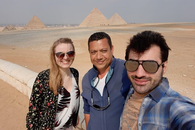 Private Day Tour to Giza Pyramids, Great Sphinx , Memphis and Sakkara - The Giza Plateau: Cheops, Chephren, and Mykerinus in Real Time