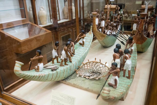 Private day tour to Giza Pyramids, Sphinx Egyptian Museum and Citadel - Egyptian Museum of Antiquities: 2 hours is enough if you pick priorities