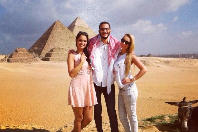 Private Day Tour to Giza Pyramids Sphinx Memphis Saqqara and Dahshur Pyramids - Food and water: the practical support that makes the day smoother