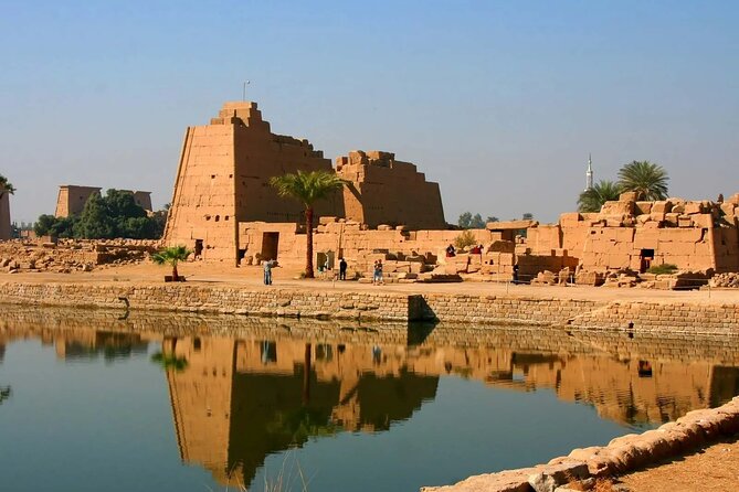 Private Day Tour To Luxor From Safaga Port - Colossi of Memnon: big statues with a story of destruction