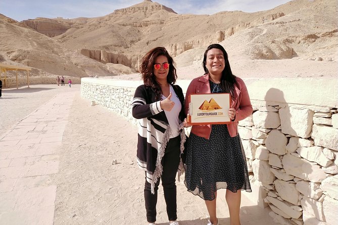 Private Day tour to west bank of Luxor and see the secrets of western mountain - Colossi of Memnon: short visit, big visual impact