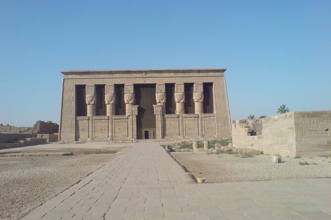 Private Dendera Temple Tour by Nile River Boat Ride from Luxor - Getting there and back: private transport and the East Bank rule