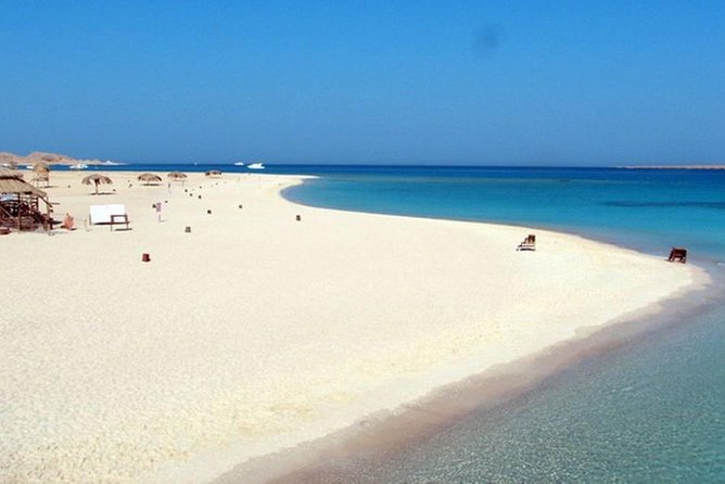 Private Dolphin House Boat Tour with Snorkeling & Lunch– Hurghada - Dolphin House visit: what you can realistically expect