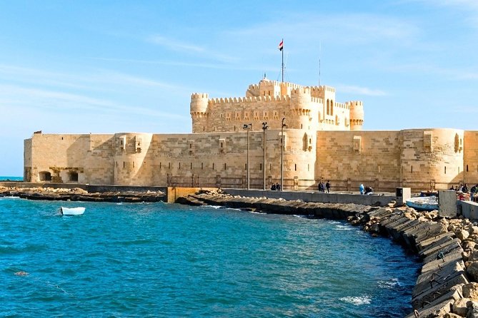Private From Cairo: Alexandria Day Trip - Kom ash-Shuqqafa catacombs: the Roman burial site that sets the mood