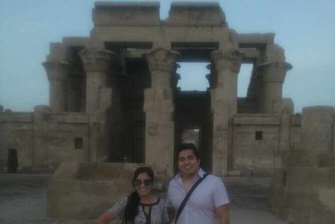 Private full day tour luxor highlights east & west banks w lunch - Luxor Temple to wrap it up: the perfect closing act