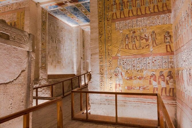 Private Full day Tour To East and West Bank of Luxor with Lunch - Karnak Temple: When Columns Become a Whole Atmosphere