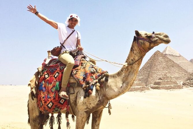Private Full day Tour to Giza Pyramids Sakkara and Memphis - Stop 1: Giza pyramids up close, plus the Sphinx moment