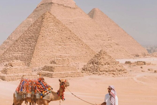 Private Full Day Tour to Giza Pyramids, Sakkara & Dahshur - Stop 3: Giza Plateau—Great Pyramid, queens’ pyramids and the Sphinx