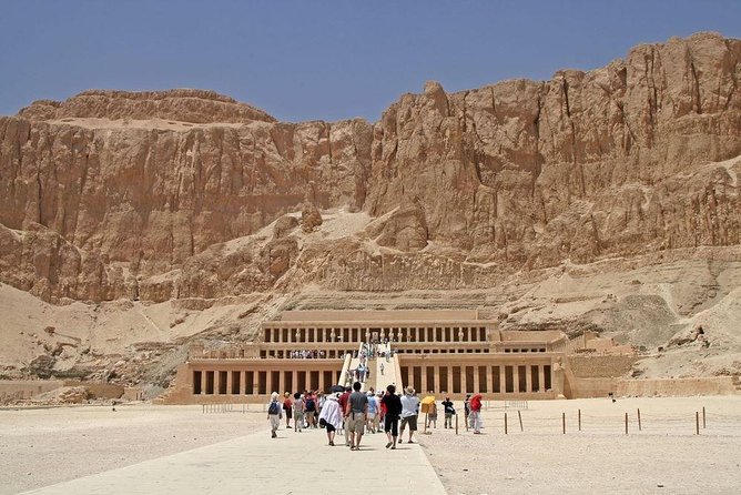 Private Full Day Tour: Valley of the Kings,Hatshepsut temple&more - Colossi of Memnon: A Short Stop With a Giant Presence