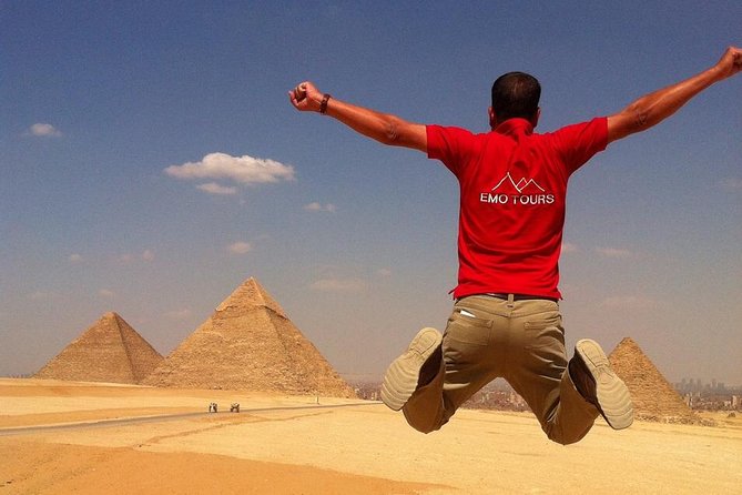 Private Full-Day Tour Visiting Giza Pyramids, Egyptian Museum and Old Market - Giza Plateau: What You’re Really Walking Through