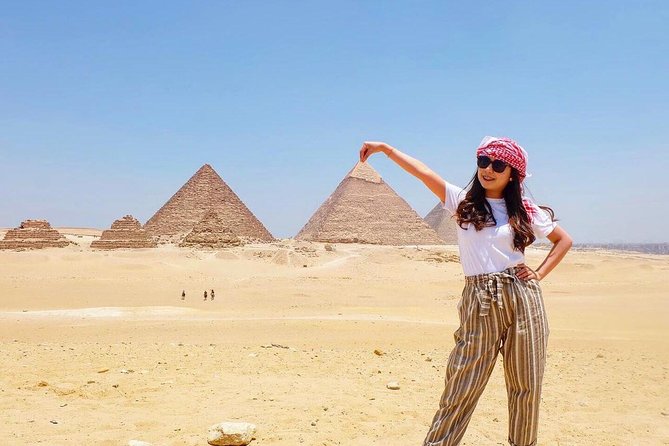 Private Full-Day Tour Visiting Giza Pyramids, Egyptian Museum and Old Market - Menkaure and Khafre: Faster Stops, Better Comparisons