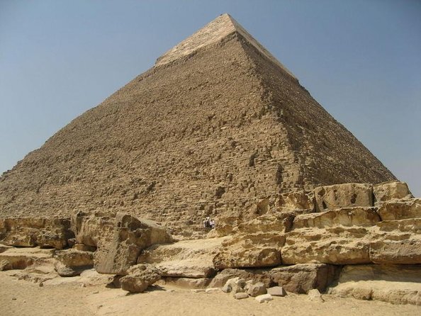Private Full-Day Tour Visiting Giza Pyramids, Egyptian Museum and Old Market - Egyptian Museum Time: How to Use 3 Hours Without Feeling Lost