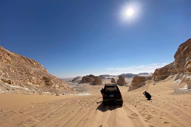 Private Full-day White and Black Desert Tour From Cairo/Giza - Valley of Agabat and Crystal Mountain: the last visual curveball