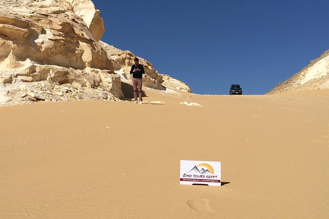 Private Full-day White and Black Desert Tour From Cairo/Giza - Guides and drivers: why the human touch is the difference