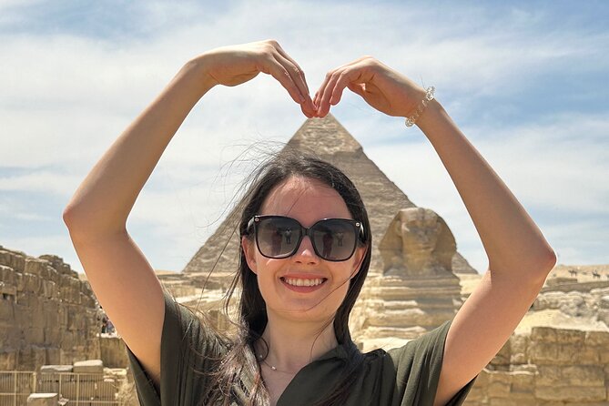 Private Giza Pyramids & Sakkara Tour with Camel Ride & Lunch - Panoramic Giza viewpoint + 30-minute camel ride