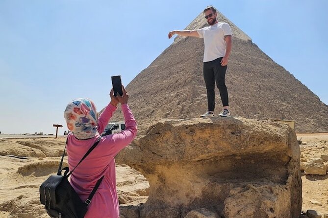 Private Giza Pyramids,Sphinx,camel,lunch, 2 tombs,Great Pyramid - Key things worth knowing before you go