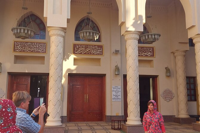 Private Guided City Tour and Shopping Experience in Hurghada - New Marina Port: yachts, cafés, and an easy reset