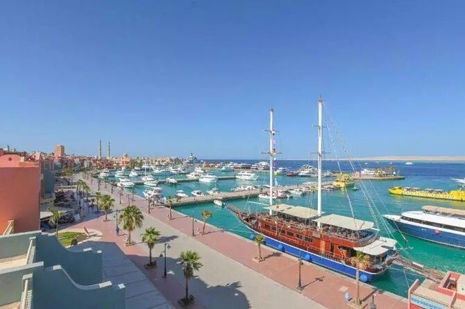 Private Guided City Tour With Handicrafts Shopping - Hurghada - Al Halaka Fish Restaurant and the Fish Market Reality Check