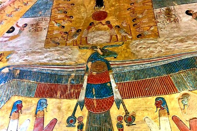 Private guided tour King Tut tomb Historical Tour in Luxor - Karnak Temple: where the day turns from tombs to architecture