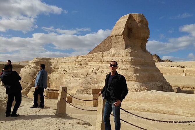 Private Guided Tour: Pyramids, Museum & Khan with Lunch & Drinks - The Sphinx area and smaller pyramid time: don’t sleep on the details