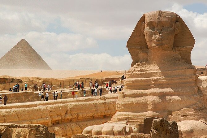 Private Guided Tour: Pyramids, Museum & Khan with Lunch & Drinks - Pickup, mobile tickets, and the private comfort factor