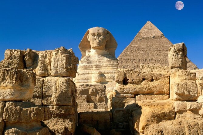 Private Guided Tour Pyramids of Giza,Sphinx, Saqqara and Memphis - Memphis and Ramses II: finishing with royal power and giant statues