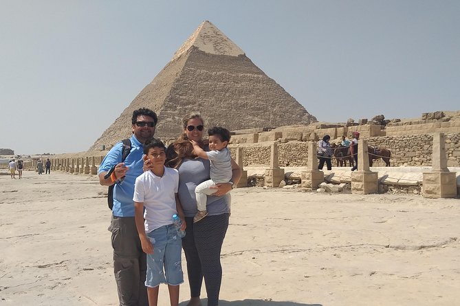 Private Guided Tour to Giza Pyramids and Sphinx - Gizeh Plateau stop: pyramids, hands-on moments, and photo time