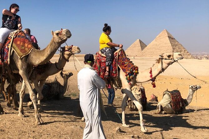 Private Half Day Pyramids Giza, Sphinx with Lunch and shopping - Stop 2: Panoramic viewing for nine pyramids and a photo moment