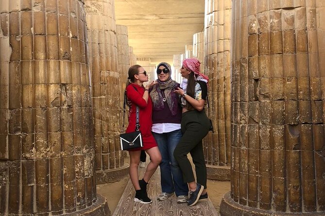 Private Half Day Pyramids Giza, Sphinx with Lunch and shopping - Lunch in a local restaurant: where the day changes pace
