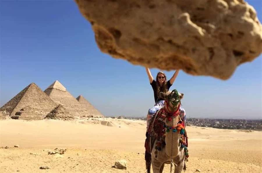 Private Half-Day Tour To Giza Pyramids And Sphinx - Entering the Great Sphinx: what to notice beyond the postcard