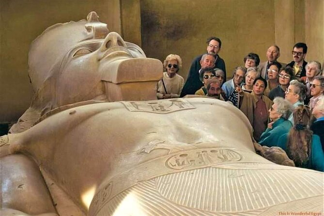 Private inclusive day tour at Sakkarra , Memphis and Dahshur. - A long-day circuit that starts at 8:00 AM