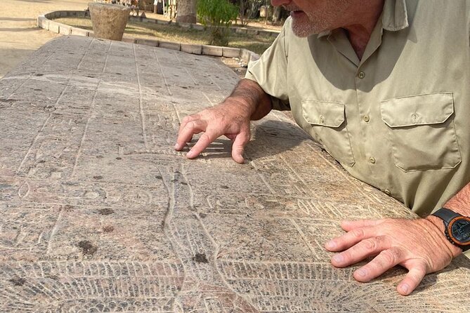 Private inclusive day tour at Sakkarra , Memphis and Dahshur. - Private guide quality: where the value really shows