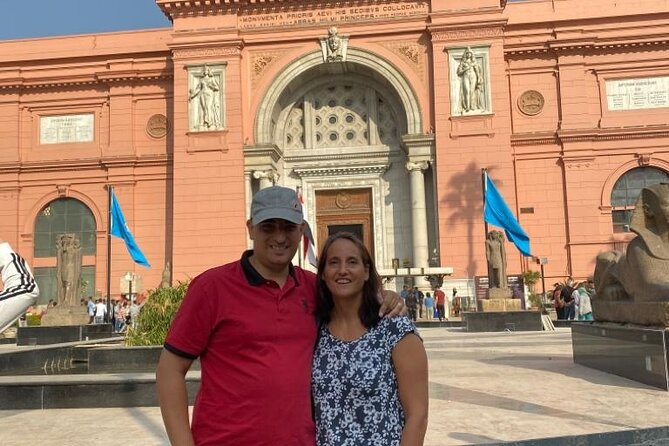 Private inclusive day Tour To Pyramids of Giza & Egyptian Museum and The Bazar. - Guide quality and safe-feeling driving (what the feedback points to)