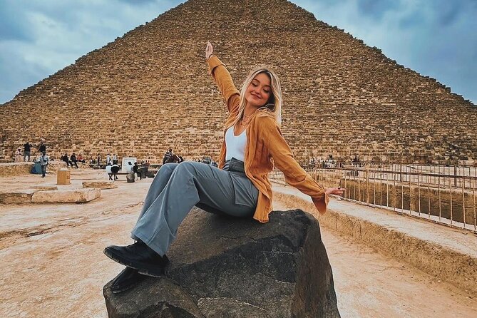 Private inclusive day Tour To Pyramids of Giza & Egyptian Museum and The Bazar. - Valley Temple: why it matters for the mummification story