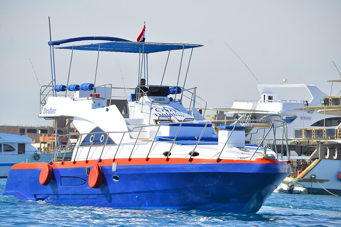Private Luxury Dolphin House Boat Tour With Lunch - Hurghada - Lunch and Unlimited Drinks: Simple Fuel That Makes the Day Work