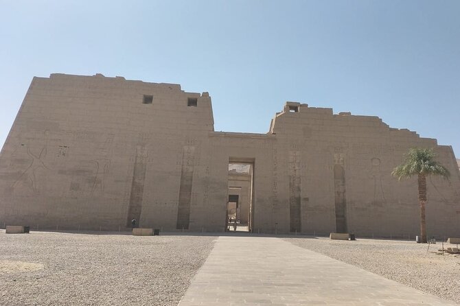 Private Overnight Tour to Luxor from Hurghada with HotAir Balloon - Queen Hatshepsut at Deir el Bahari: one hour that lands