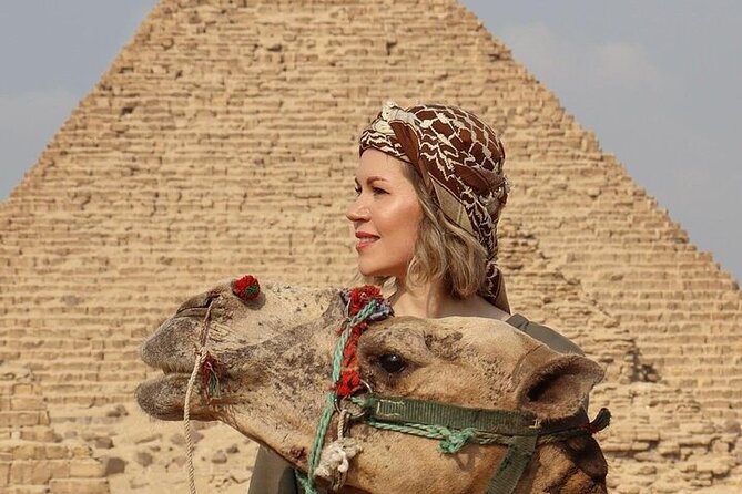 Private Pyramids & Sphinx Day with Great Egyptian Museum - The Great Sphinx photo stop: 30 minutes that can make or break your day