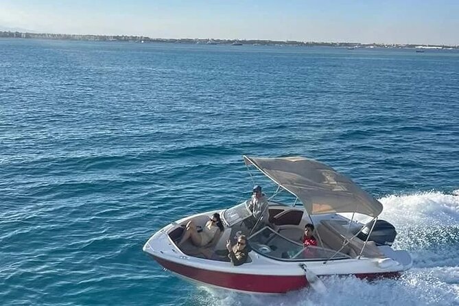 private speedboat 3 hours to dolphin house - Hurghada - Snorkeling with 3 stops: what you should plan for