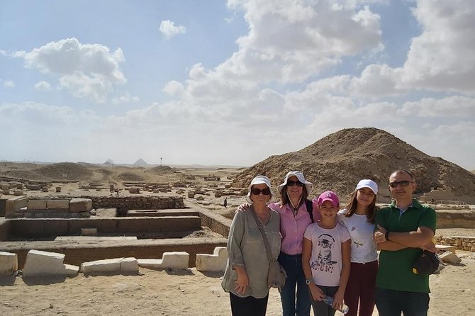 Private Tour Cairo - Pyramids and The Egyptian Museum with Lunch - Pickup, transport, and the small comforts that matter