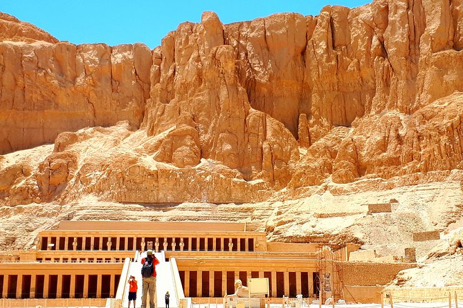Private Tour from Luxor Airport to the Best Monuments of Luxor - Egyptologist guide: what the tour actually helps you notice