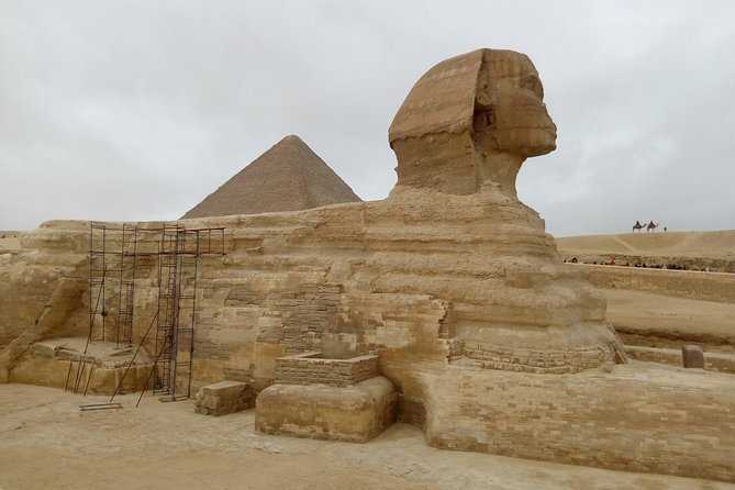 Private tour Giza Pyramids and Sphinx with camel ride - Chefren Pyramid stop: what you get from finishing strong