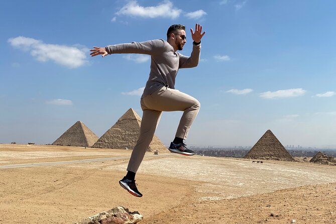 Private Tour Giza Pyramids, Egyptian Museum, Bazar And Lunch - Walking the Pyramids of Giza with a Real Guide