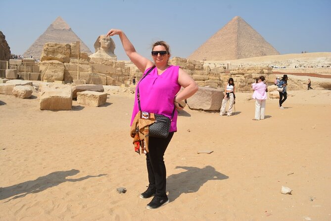 Private Tour: Giza Pyramids, Museum, Bazaar & Lunch Included - Your Egyptologist guide is the real upgrade