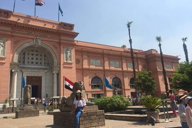 Private Tour Giza pyramids, Sphinx and Egyptian Museum with Expert guide - Tutankhamun treasures: what makes this stop worth your time